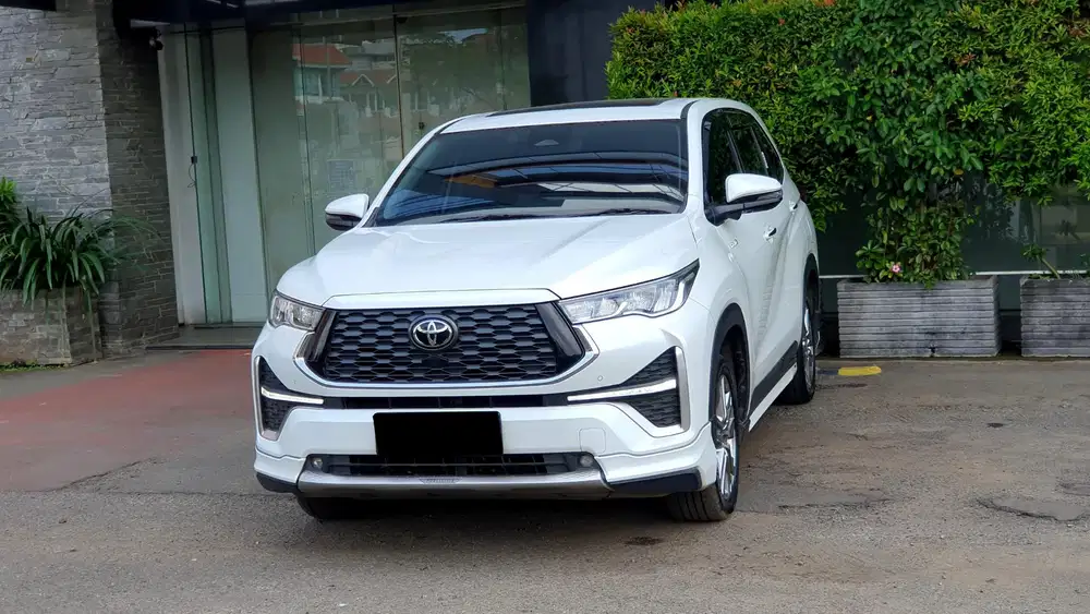 Toyota kijang innova zenix q hybrid modelista tss 2024 putih