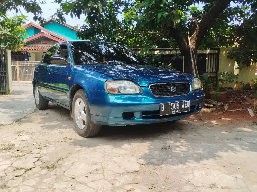 Suzuki baleno 2000