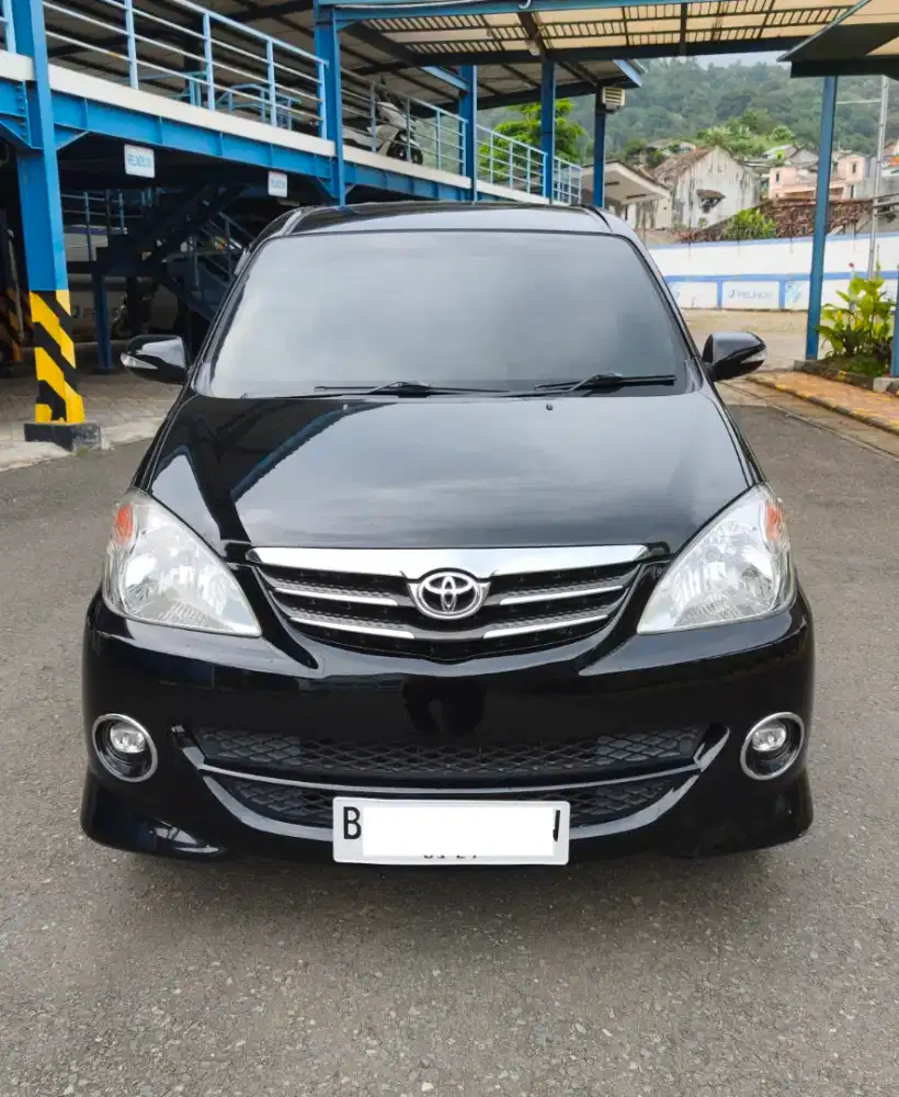 Toyota Avanza S AT tahun 2011