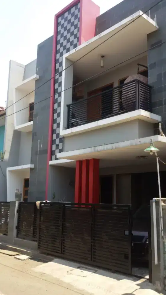 Jual Butuh Segera Rumah 2 Lantai
