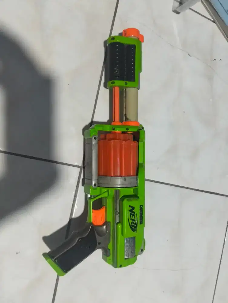 Mainan senjata nerf
