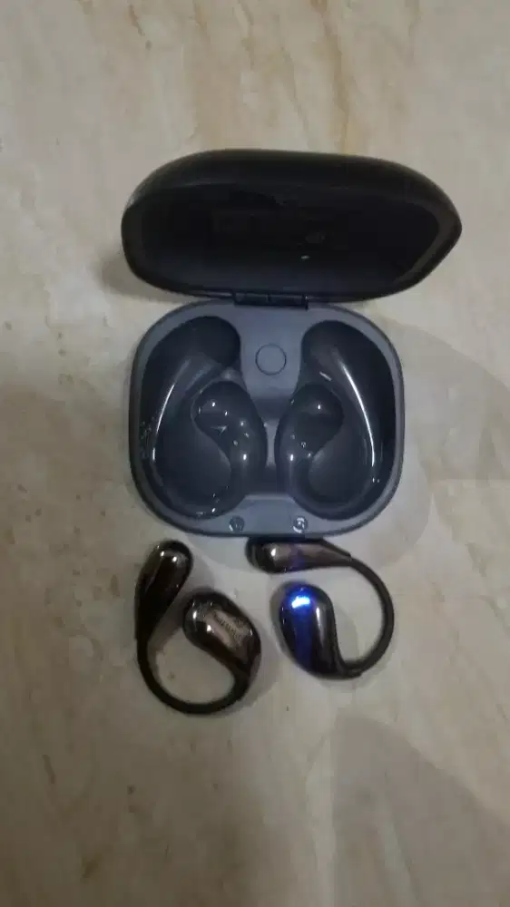 Earbuds ows Philips original