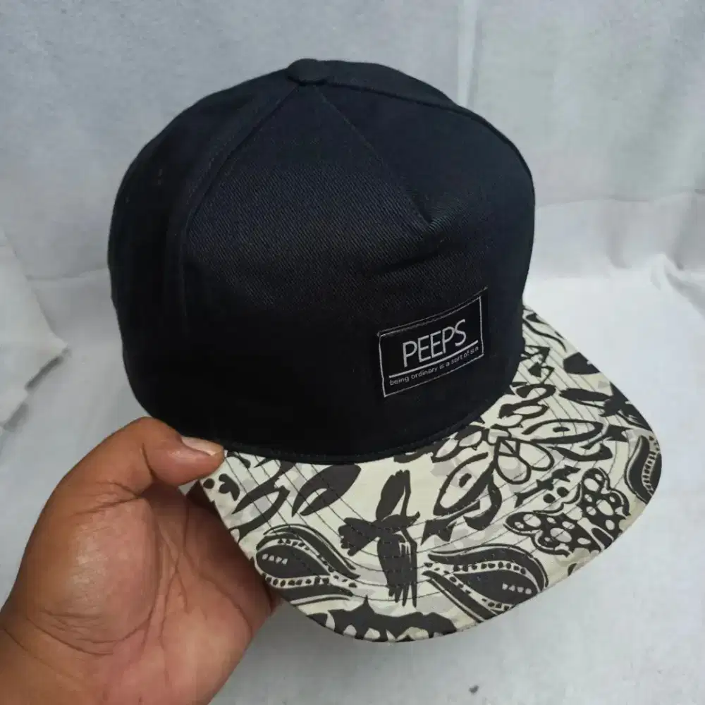 PEEPS Korea Snapback Original Preloved Topi Basecap Second Mulus
