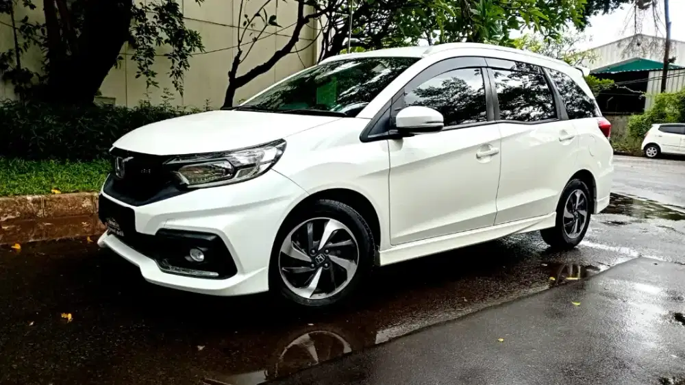 HONDA MOBILIO RS 2018 PUTIH