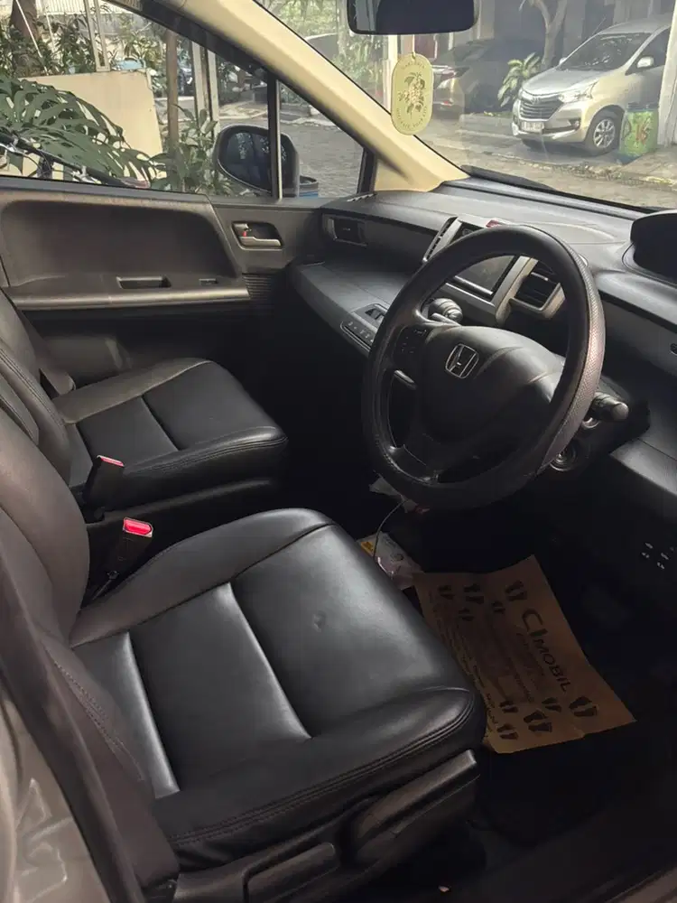 Honda Freed 2014 (pemakaian 2015) low km
