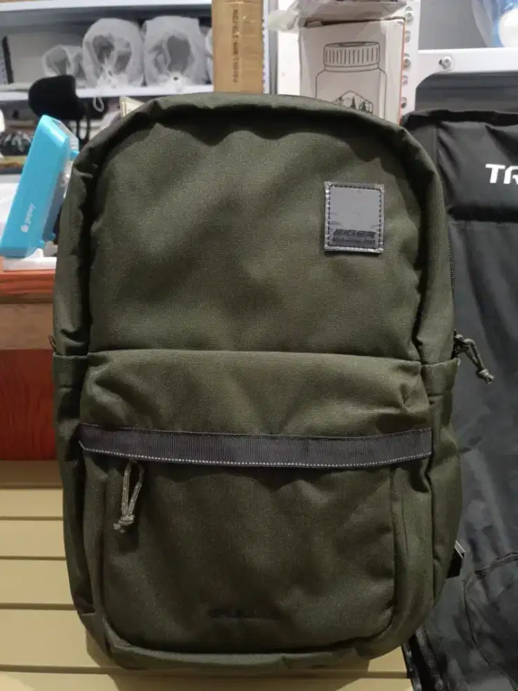 Ransel Backpack Merk EIGER DIJAMIN ORIGINAL Kap.20L Uk.30x14x42cm