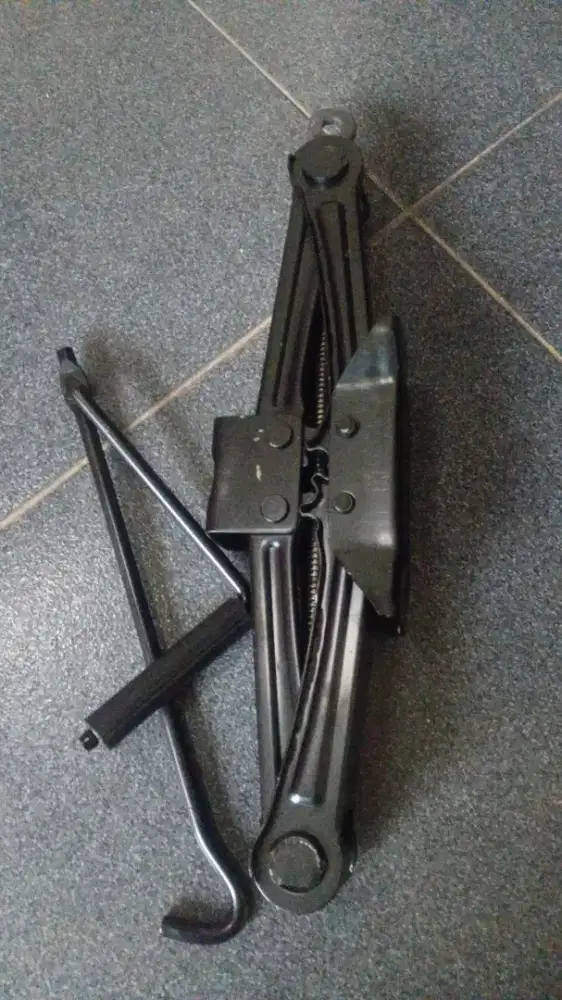 Dongkrak mobil,motor 1 ton