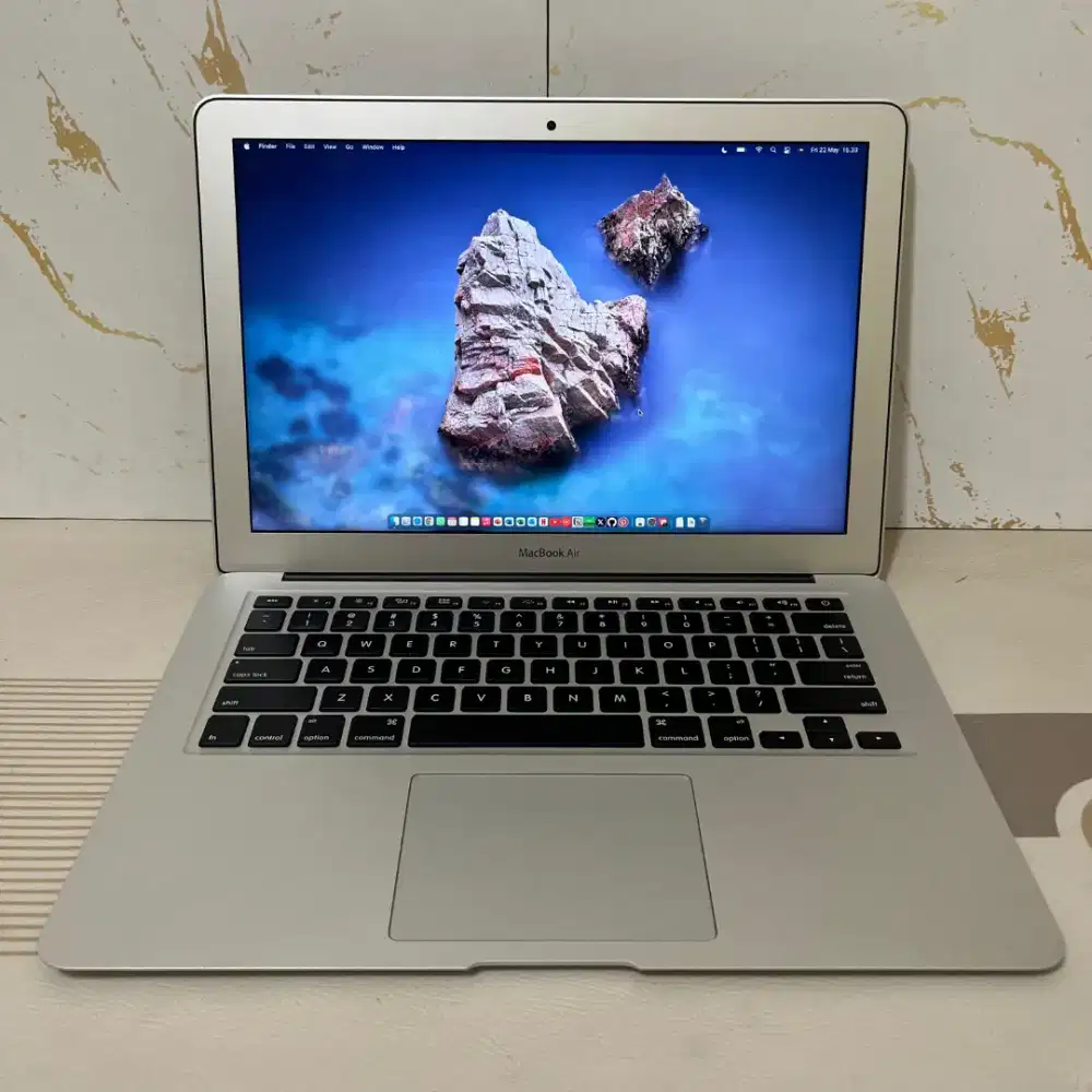 Macbook Air 13-inch, 2017.