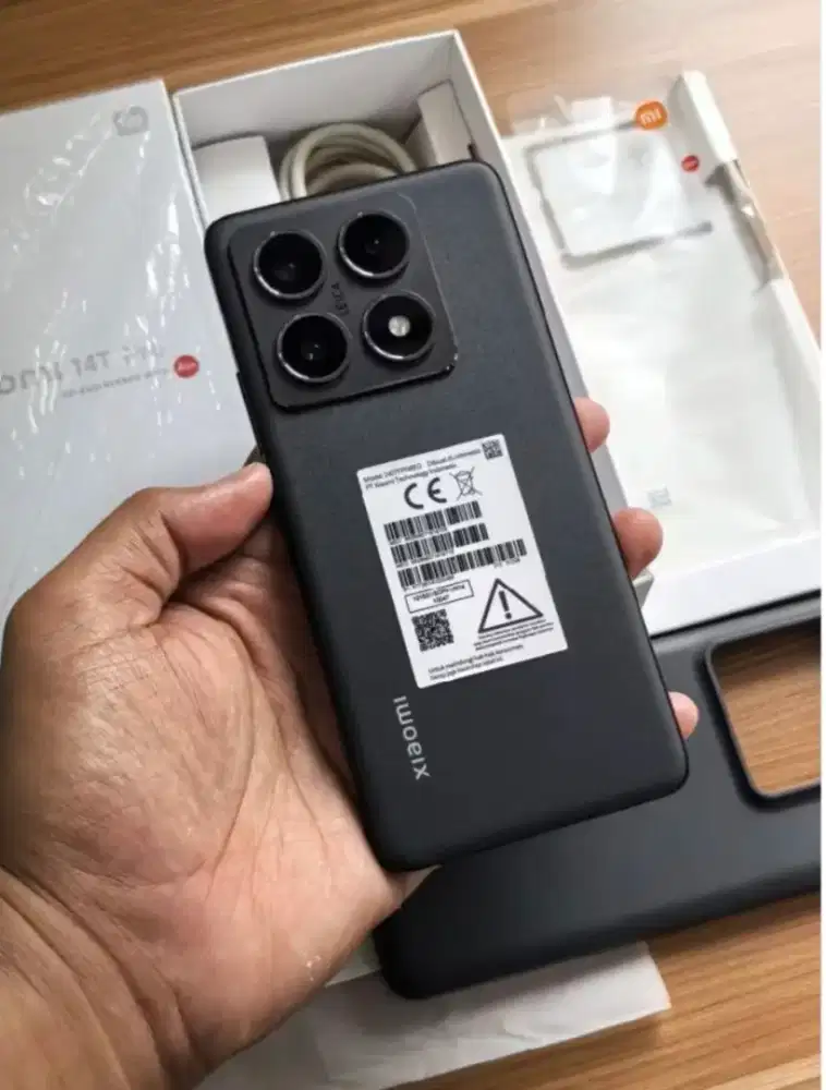 Xiaomi 14T Pro (12/256 gb)