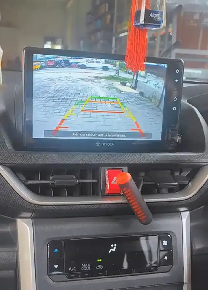 Terima pemasangan kamera mundur mobil home service
