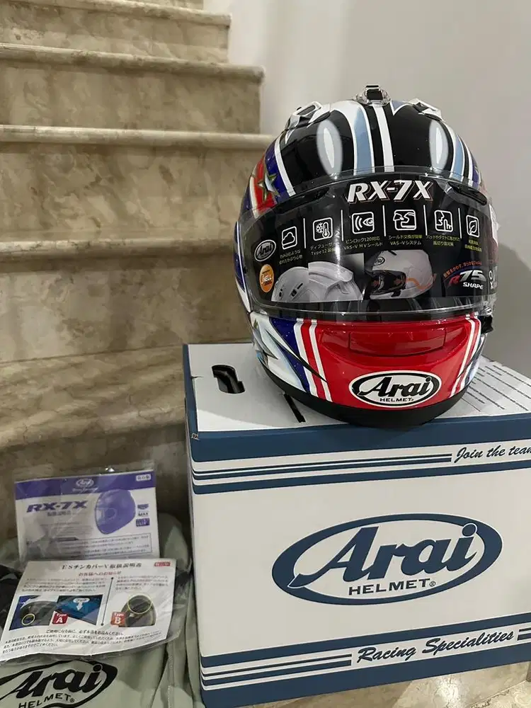 BNIB! Helm Arai RX-7X Nakano Red 99! Size L