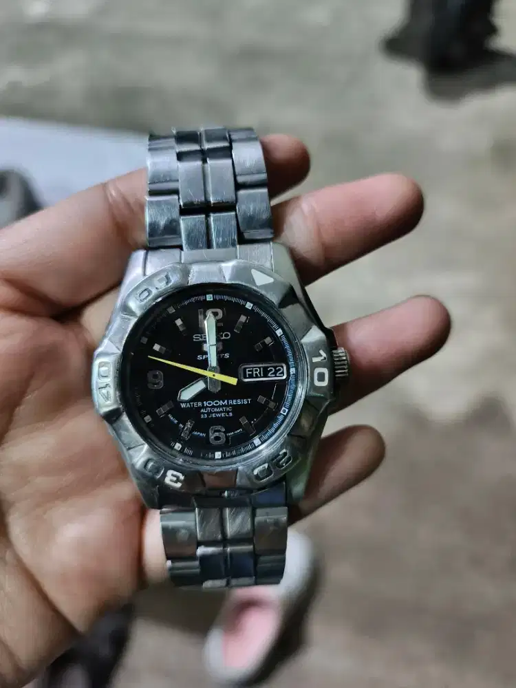 Seiko 5 Sports automatic