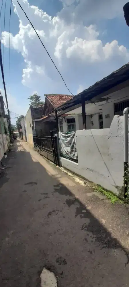 RUMAH LUAS KEBAGUSAN