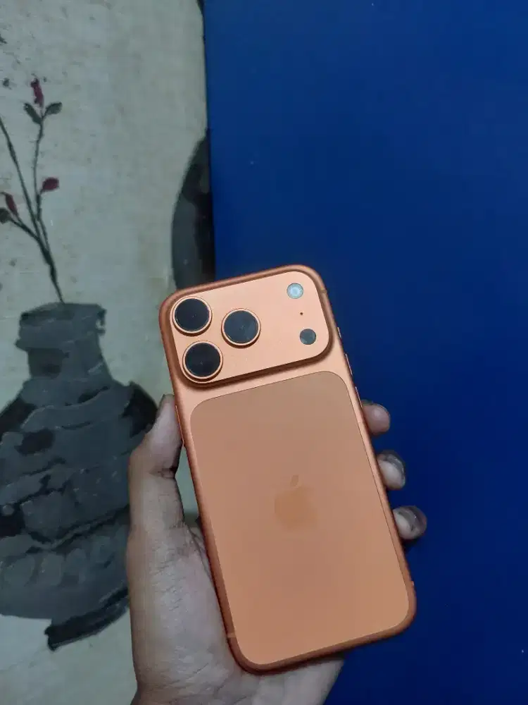 iPhone 17 Pro 256GB Cosmic Orange - Eks Blibli setara Ibox