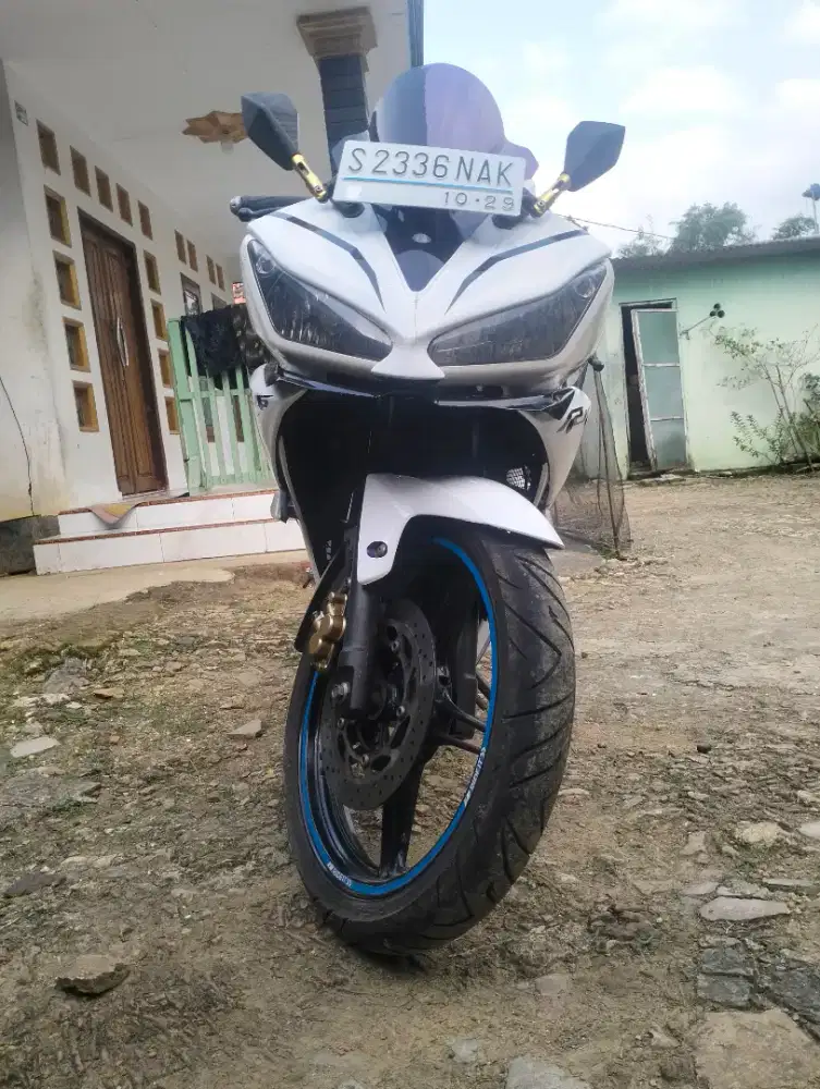 Yamaha r15 v2 thn 2014