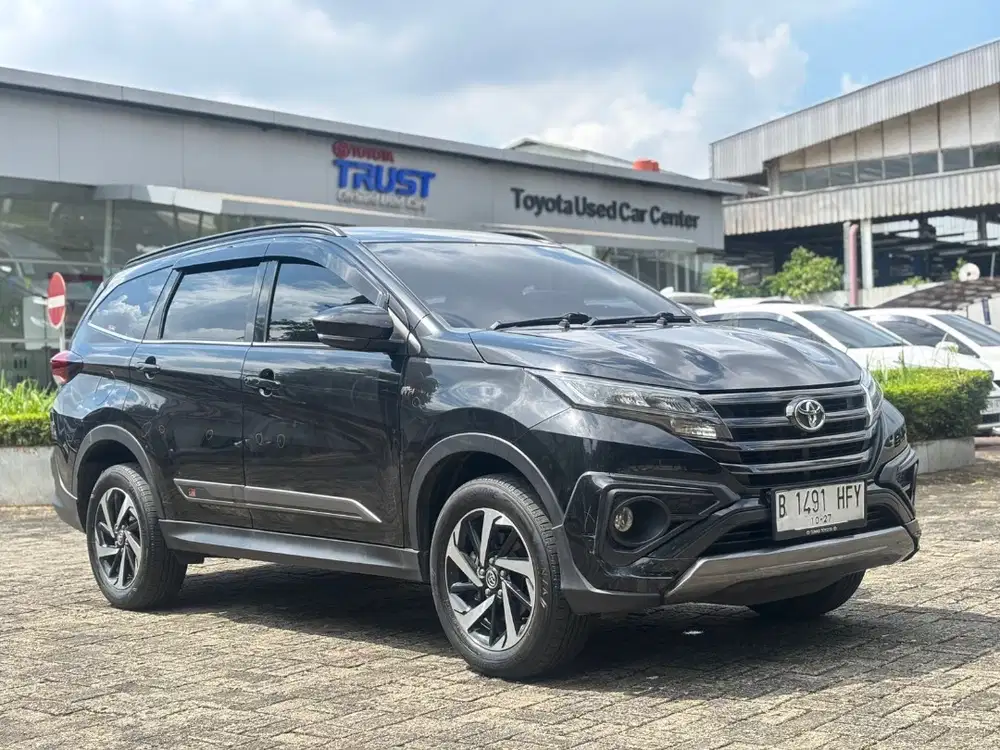 (Like New) Toyota Rush S GR Sport AT 2022