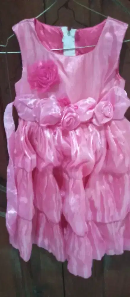 Dress Anak Prempuan D.A.3 Pink Satin umur 4-5tahun