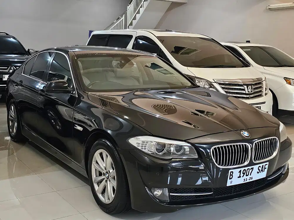 Km46rb ANTIK POL BMW 523i F10 Sunroof KHUSUS YG CARI BMW SIMPANAN