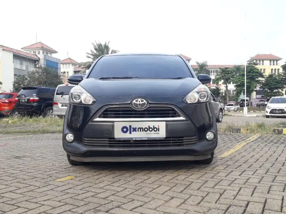 CASH TEMPO!* 0% Bunga Toyota Sienta 1.5 V Bensin-AT Hitam 2017