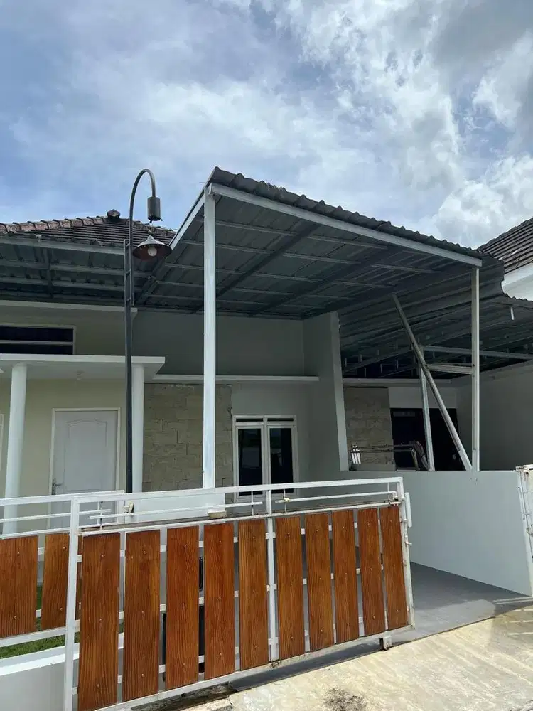 DISEWAKAN RUMAH FULL FURNISHED CIAMIK