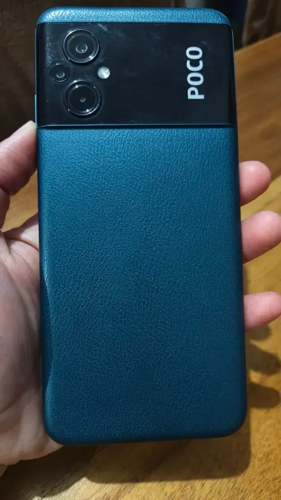 Poco m5 , ram 4+2/128