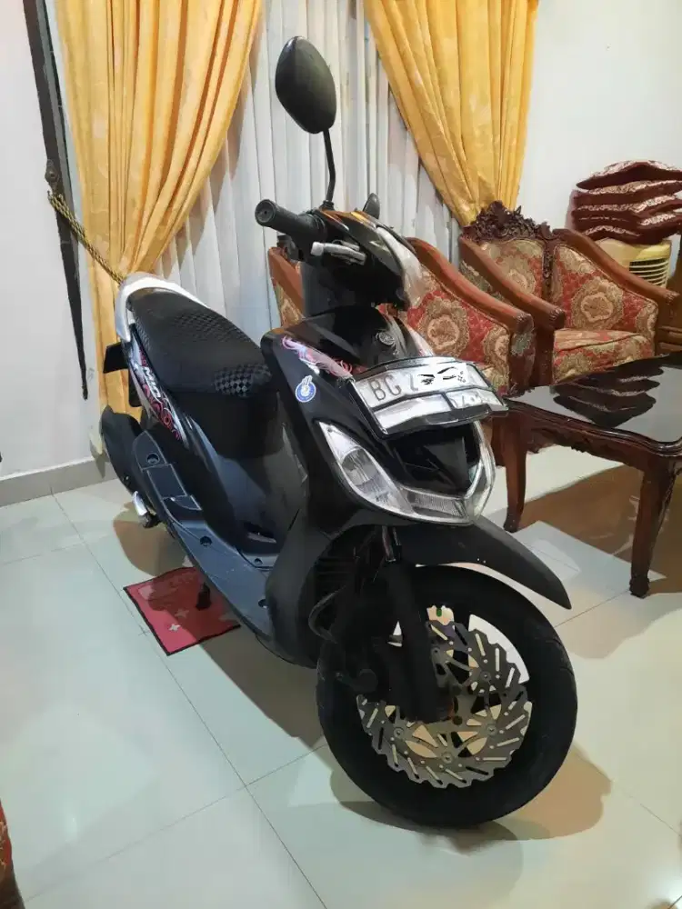 Mio Sporty Hitam