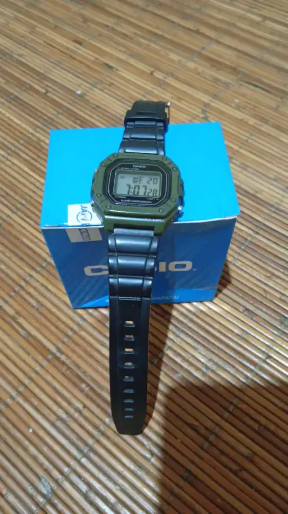 Casio W-218H Green