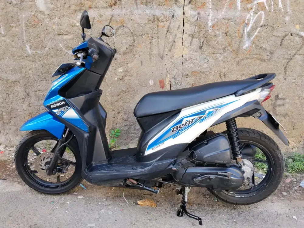 Dijual sepedamotor honda beat FI th 2012
