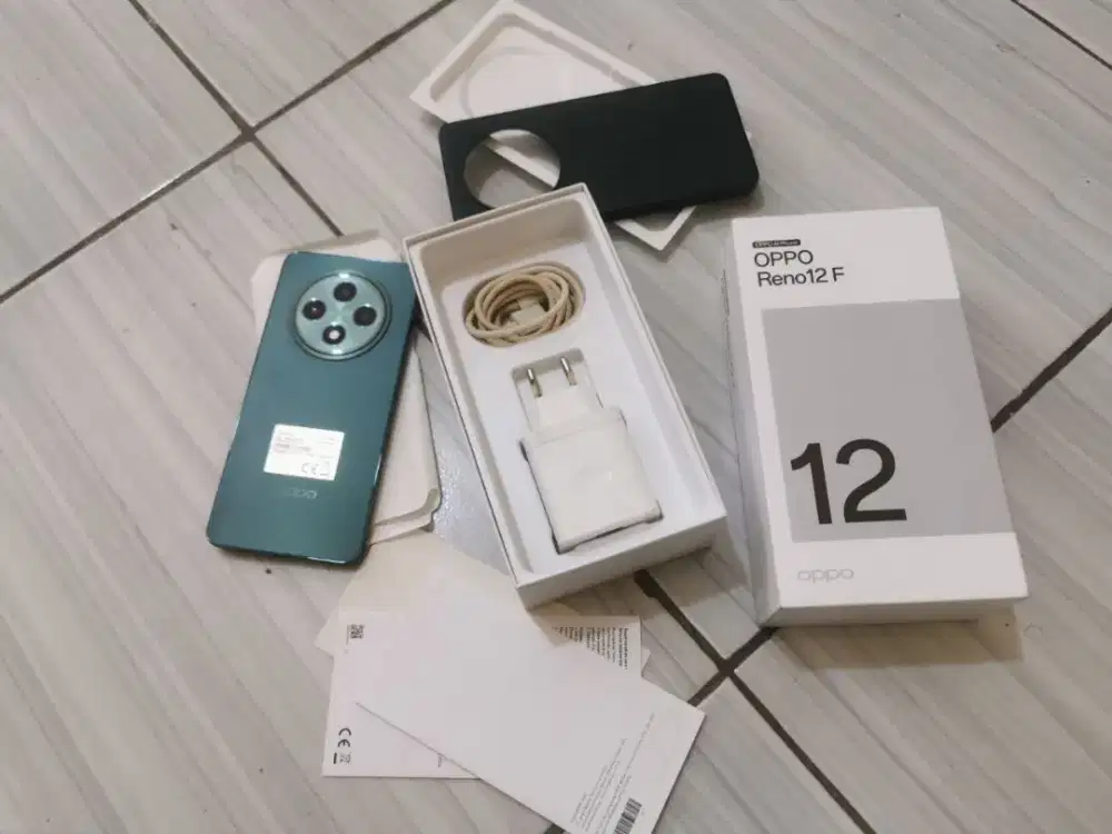 Oppo Reno 12f
Ram 8+8/256