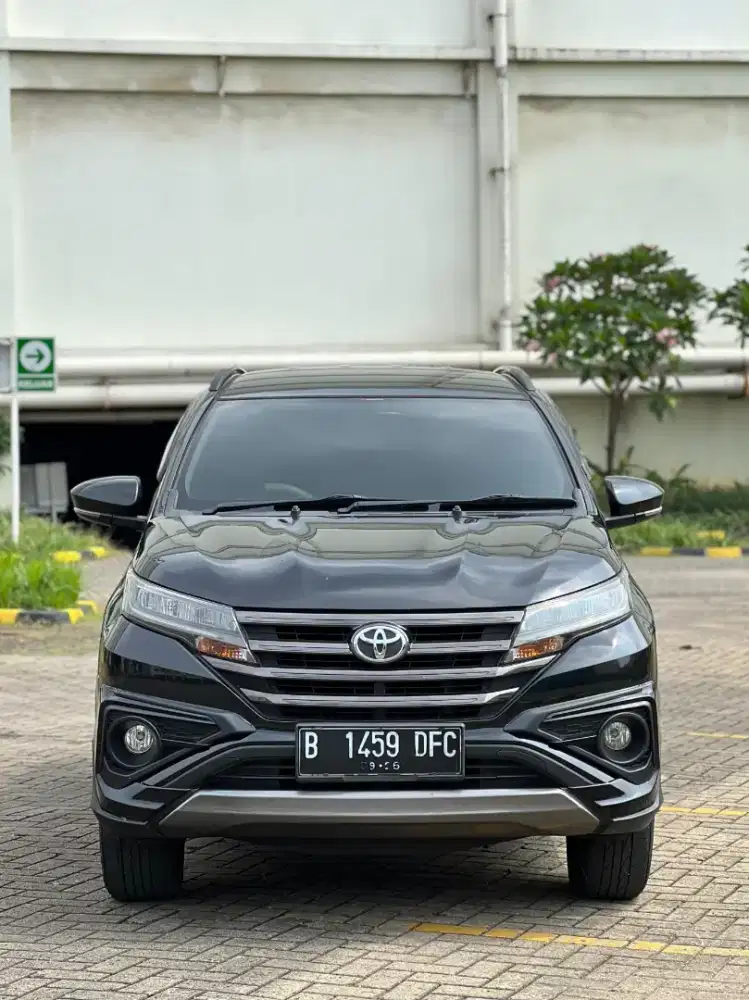 Toyota Rush GR matic 2021Hitam