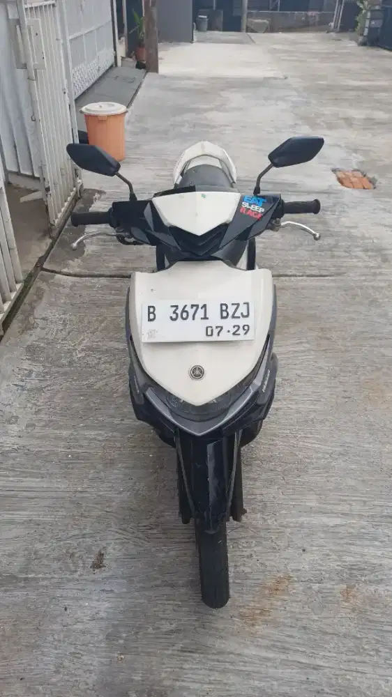 Xeon GT 125 Putih