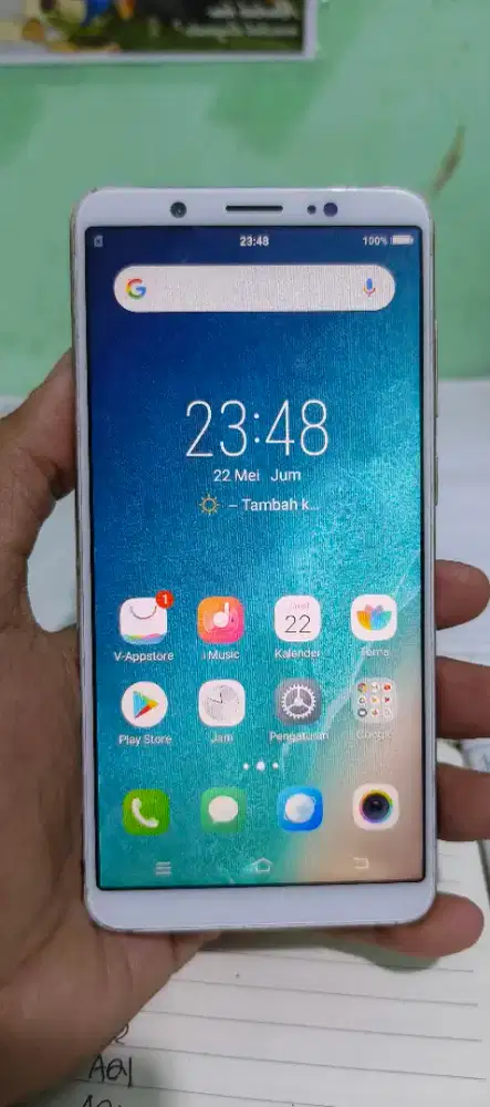 Vivo V7 Ram 4/32 HP only