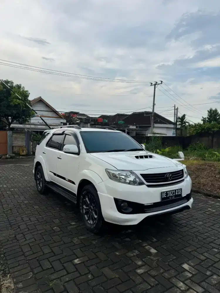 FORTUNER VNT 2014 AT