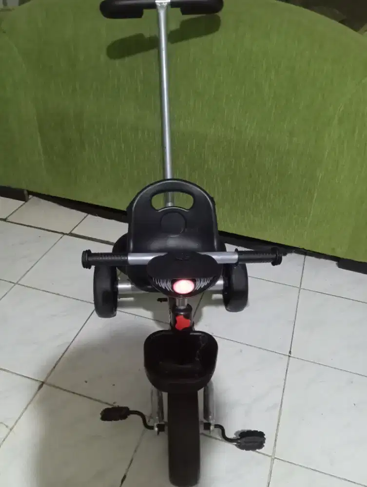 Sepeda anak bekas