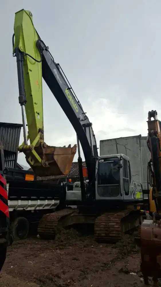 Excavator Kobelco SK 200