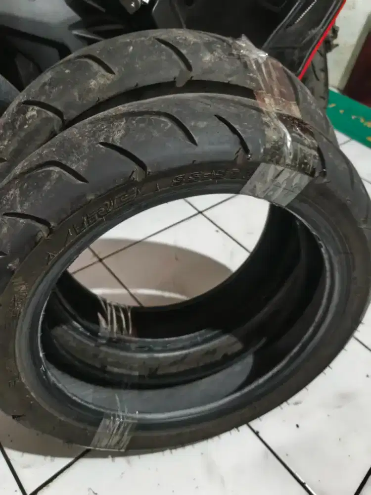 Jual santai ban 1 set bekas Nmax Neo Standar ring 13