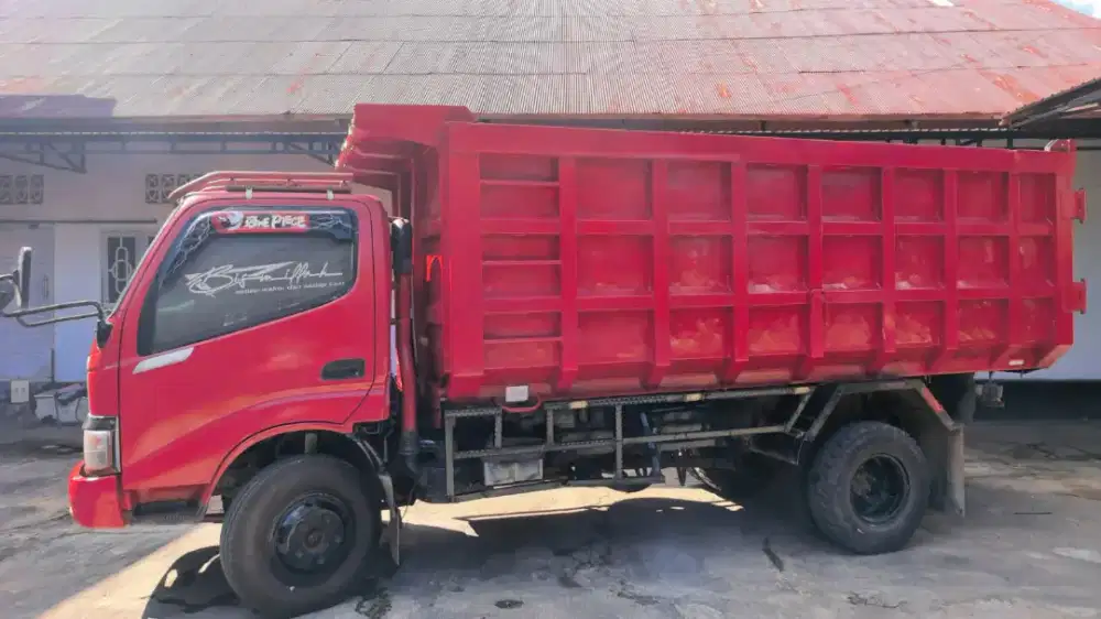 Toyota Dyna 130 HT 2008 – Dump Truck – Siap Kerja – Surat Lengkap