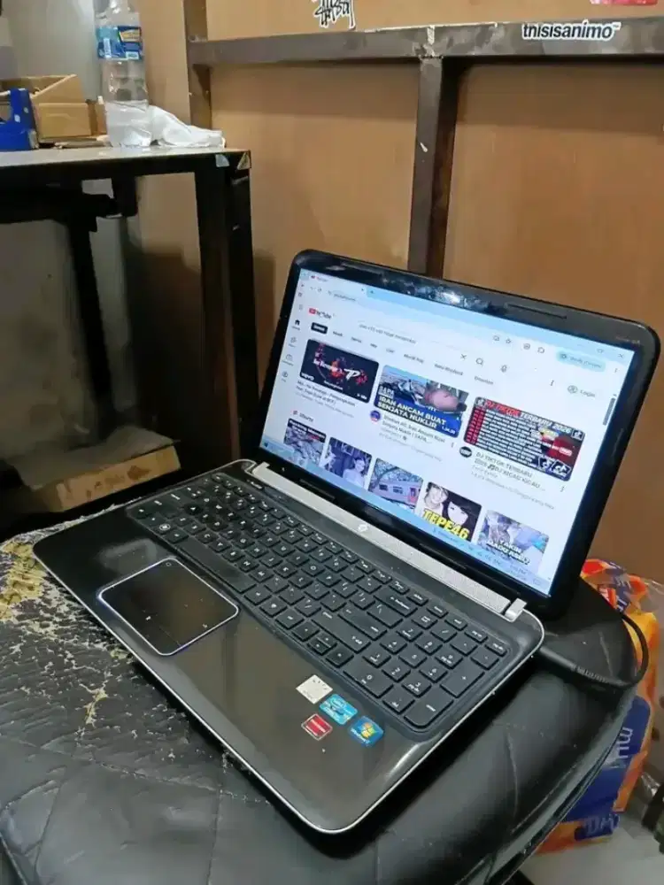 Laptop hp
Ram 8gb 
Hardisk 320gb
CPu core i5
Windows 10 pro