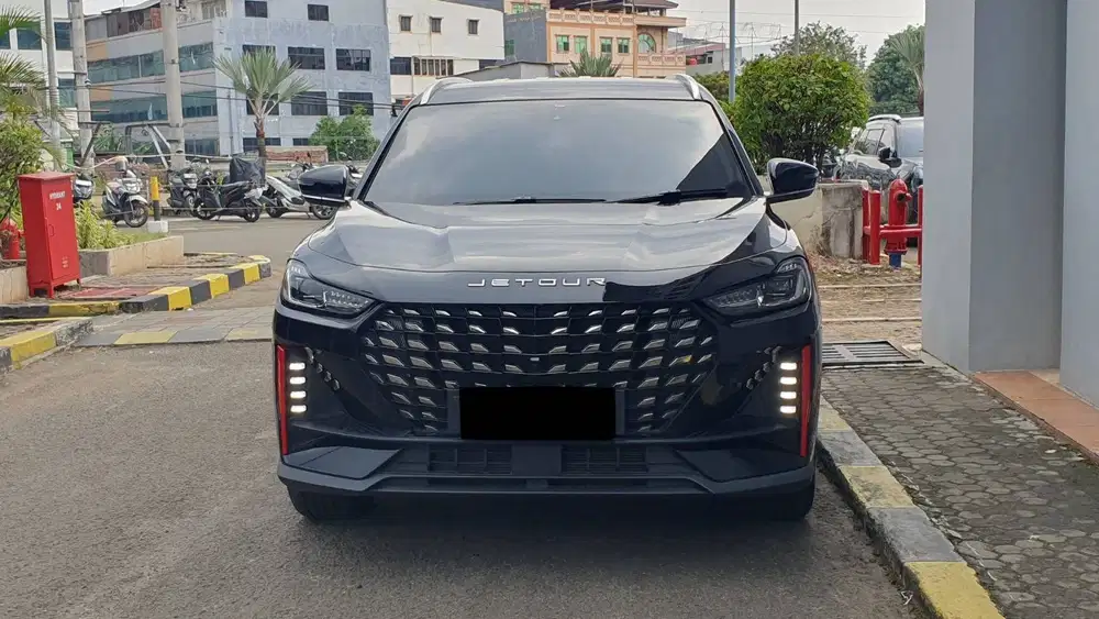 Jetour X70 X 70 Plus Journey 1.5 Turbo AT Hitam 2025 Like New Low KM