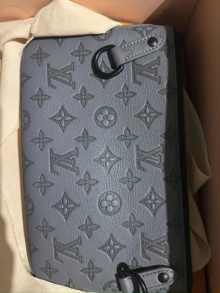 Tas Louis Vuitton