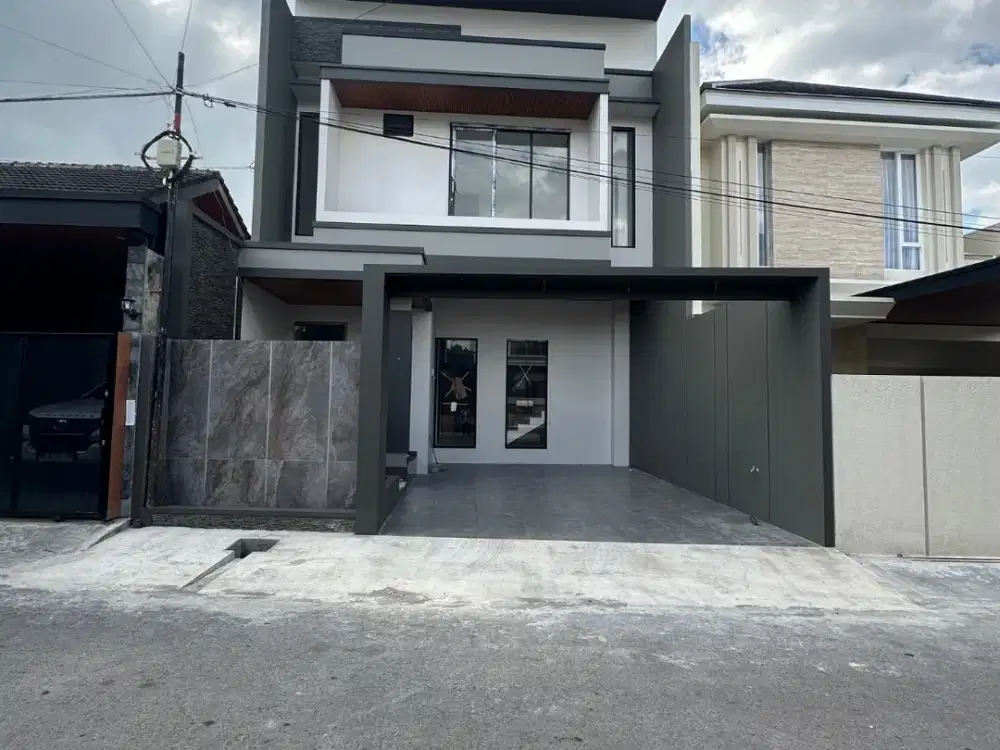 Rumah baru mewah modern tropis kontemporer di purwomartani