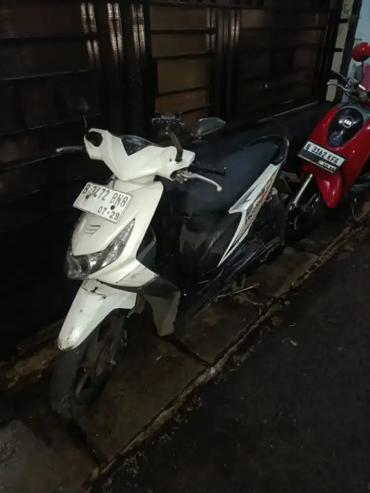 Jual motor beat karbu tahun 2012