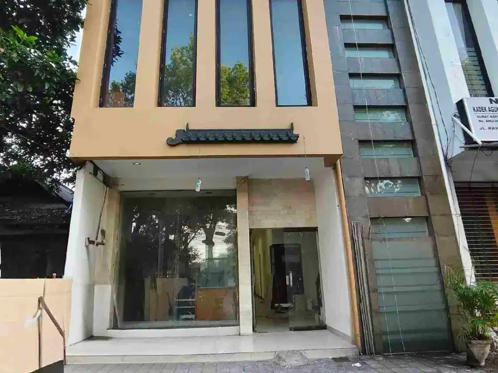 Ruko 3 Lantai Cocok untuk Kantor di Puputan Renon