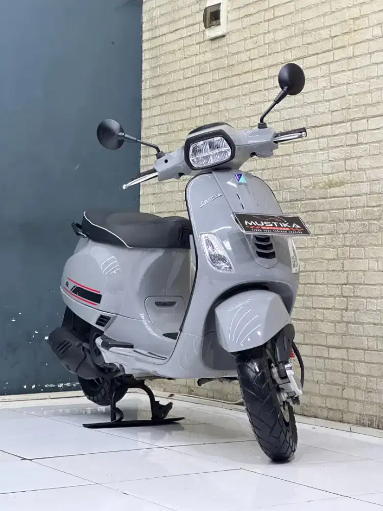 FAVORIT GEN-Z! VESPA S125 2023 METALLIC GREY l Wulan Mustika Kepuh
