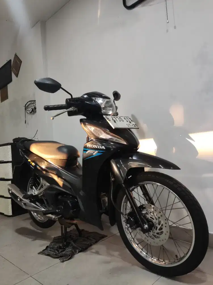 Revo Fi 2019 / 2020 Orisinil Plat Jakarta Mesin Oke ABBA