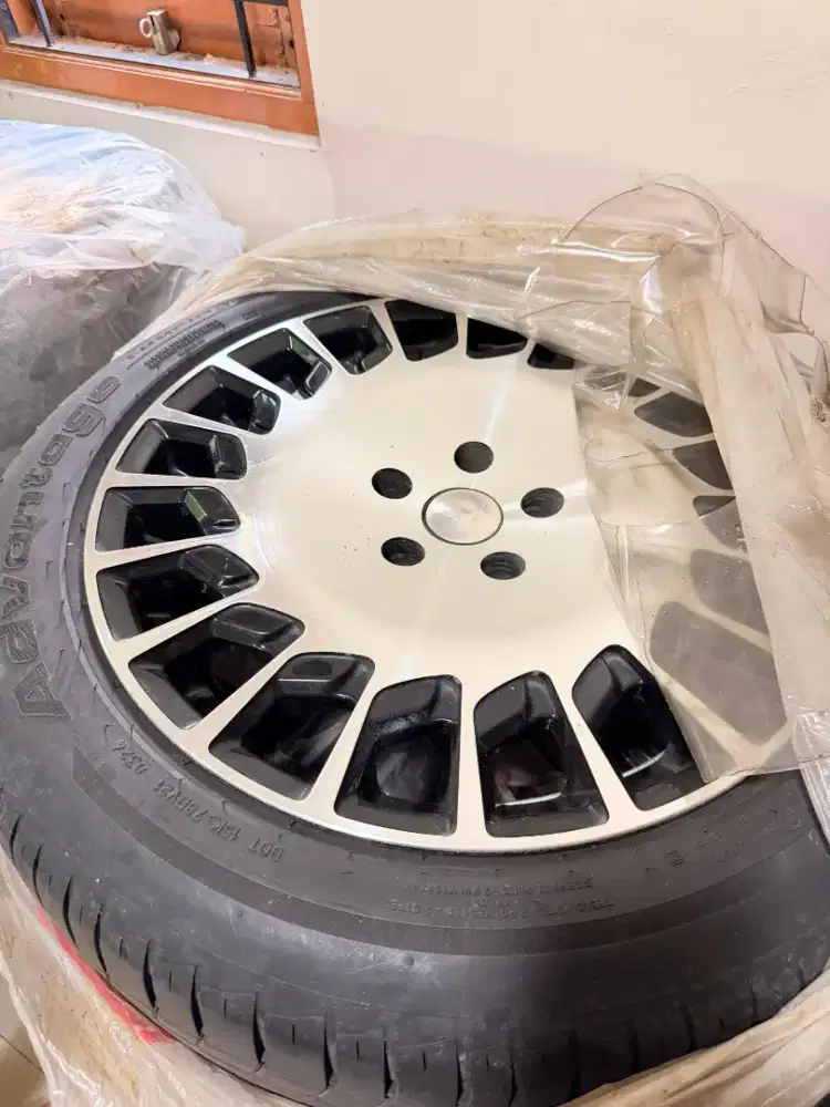 Jual velg R18 bekas Toyota voxy ukuran ban 225/50 r18