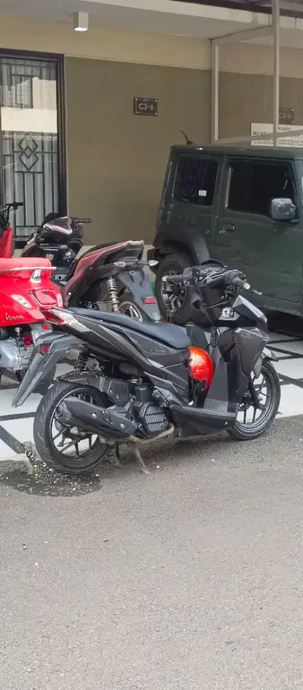 vario 125 led old