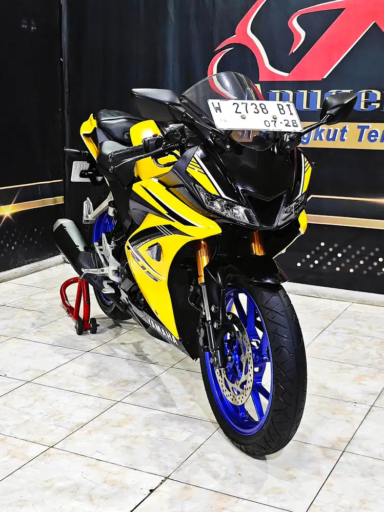 Yamaha R15V3 Yelow edition 2018 limited km.18rb.Anugerah motor rungkut