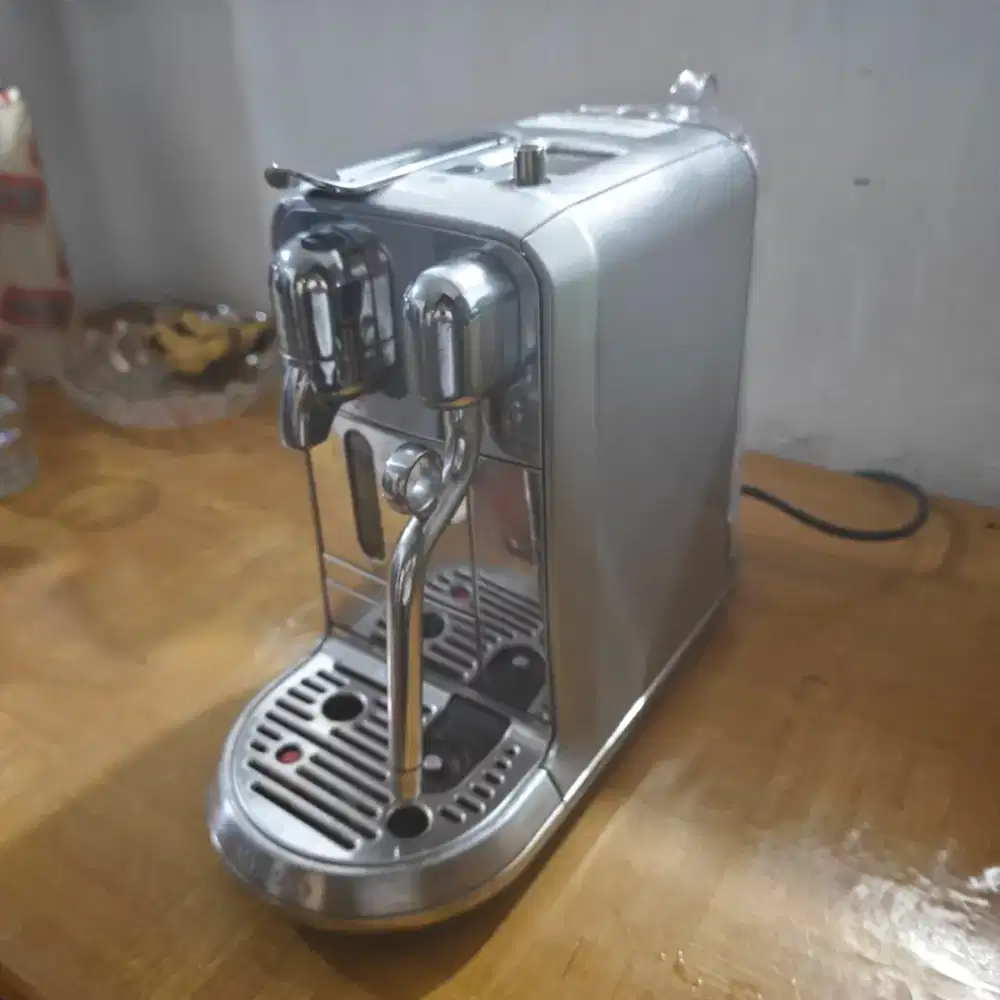 Nespresso Creatista Plus