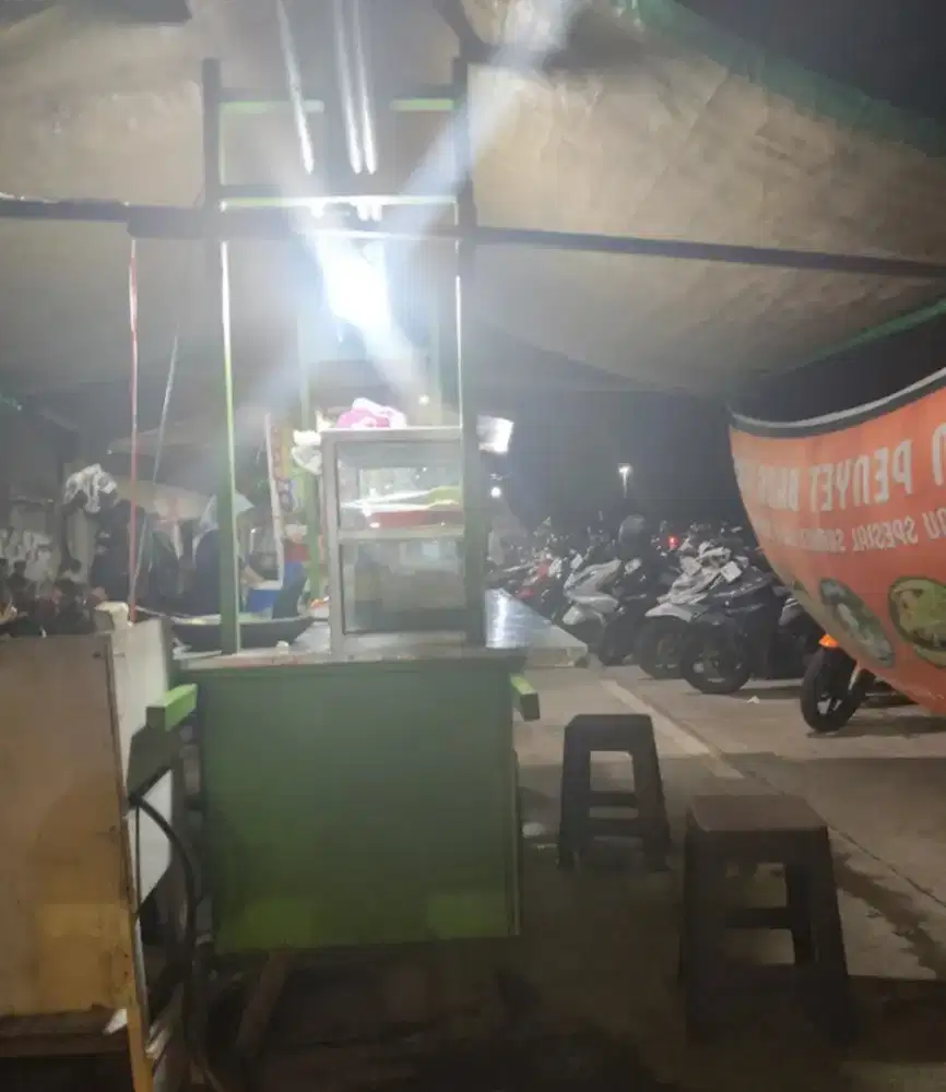 Yg mau bantu jualan ayam penyet